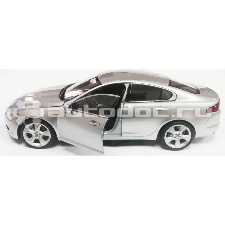 JAGUAR Модель автомобиля