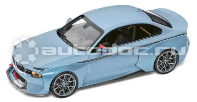BMW | MINI | RR Модель автомобиля BMW 2002 Hommage, Ice Blue, 1:18 Scale