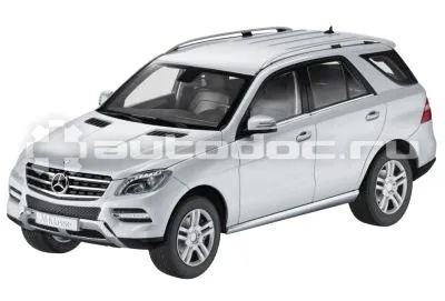 MERCEDES BENZ Модель Mercedes-Benz ML, Iridium Silver, Scale 1:18