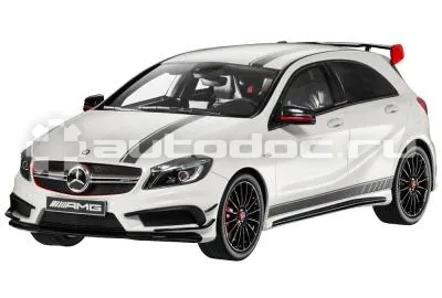 MERCEDES BENZ Модель Mercedes-Benz A 45 AMG, Diamond White, Scale 1:18