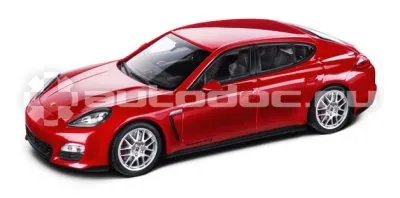 PORSCHE Модель автомобиля