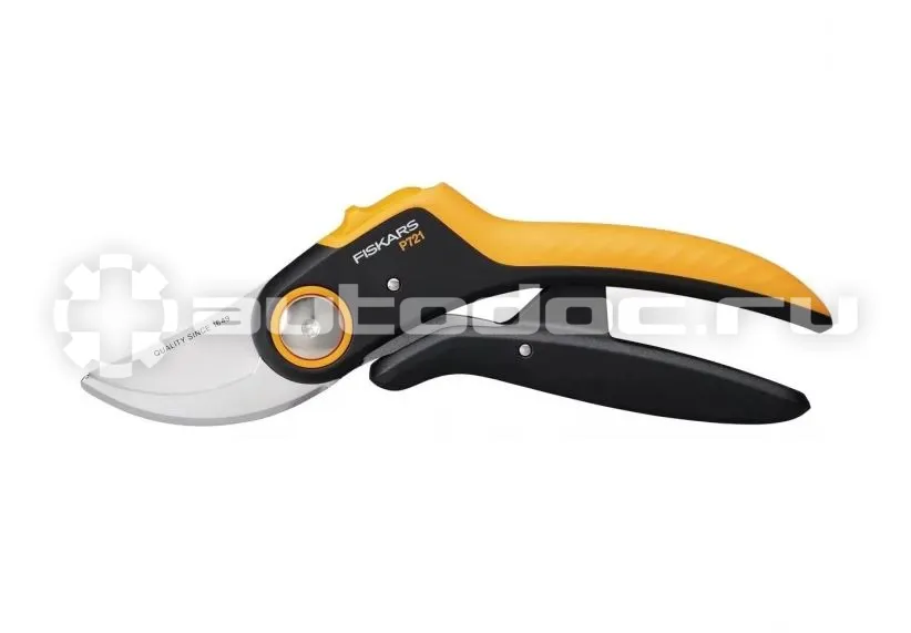 FISKARS Секатор плоскостной Plus PowerLever P721